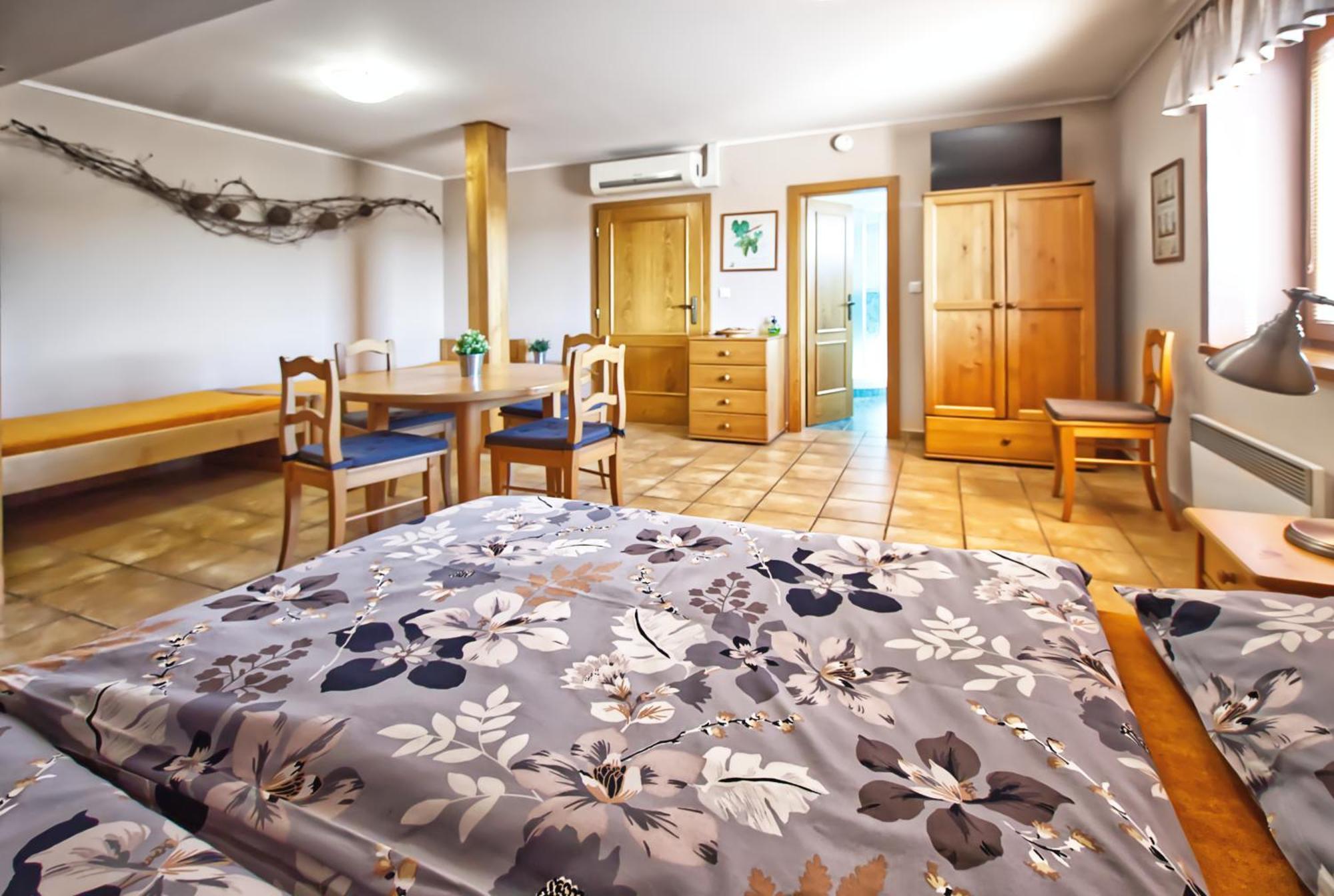 Penzion Vinarstvi Cervinka Horni Vestonice Exteriér fotografie