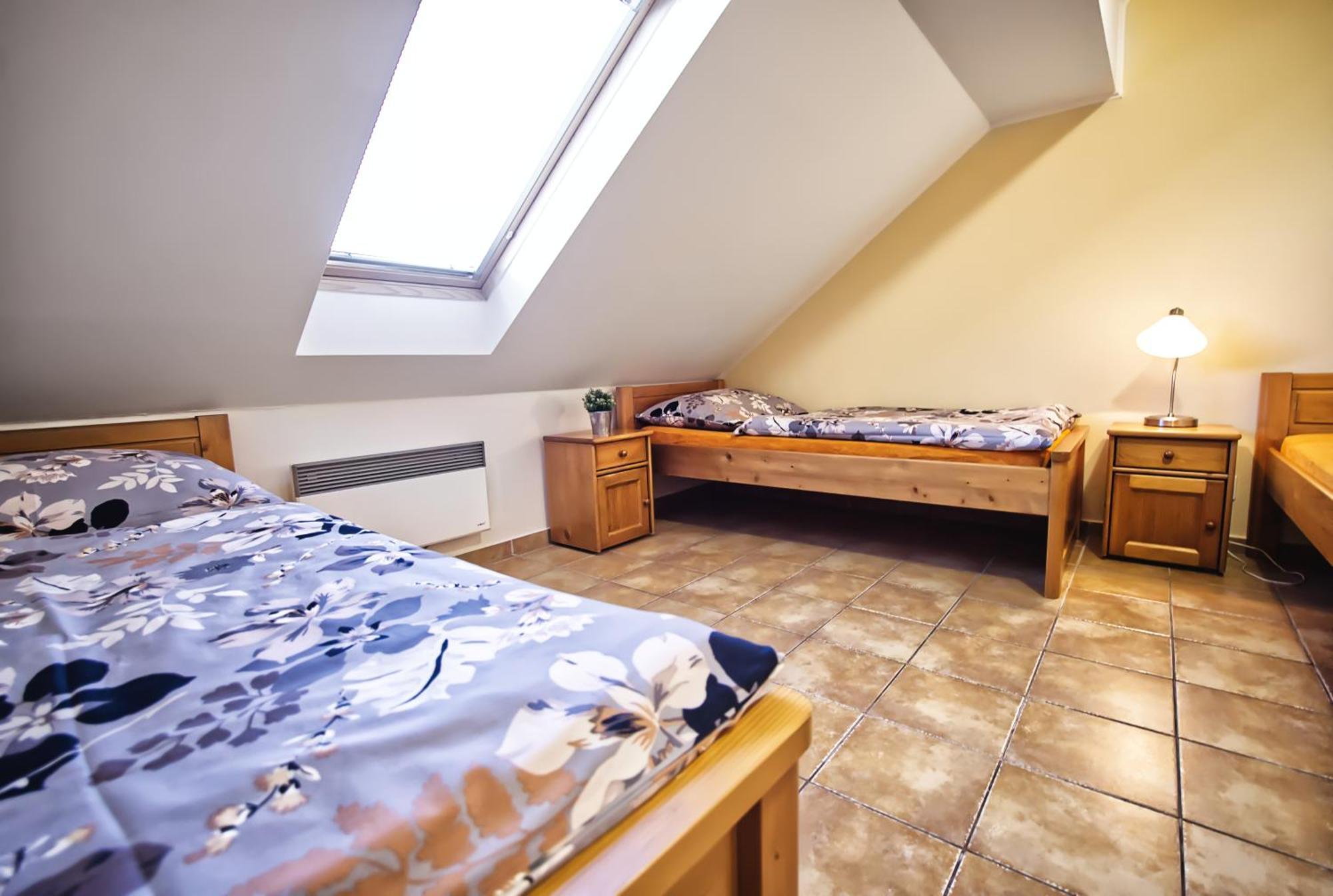 Penzion Vinarstvi Cervinka Horni Vestonice Exteriér fotografie