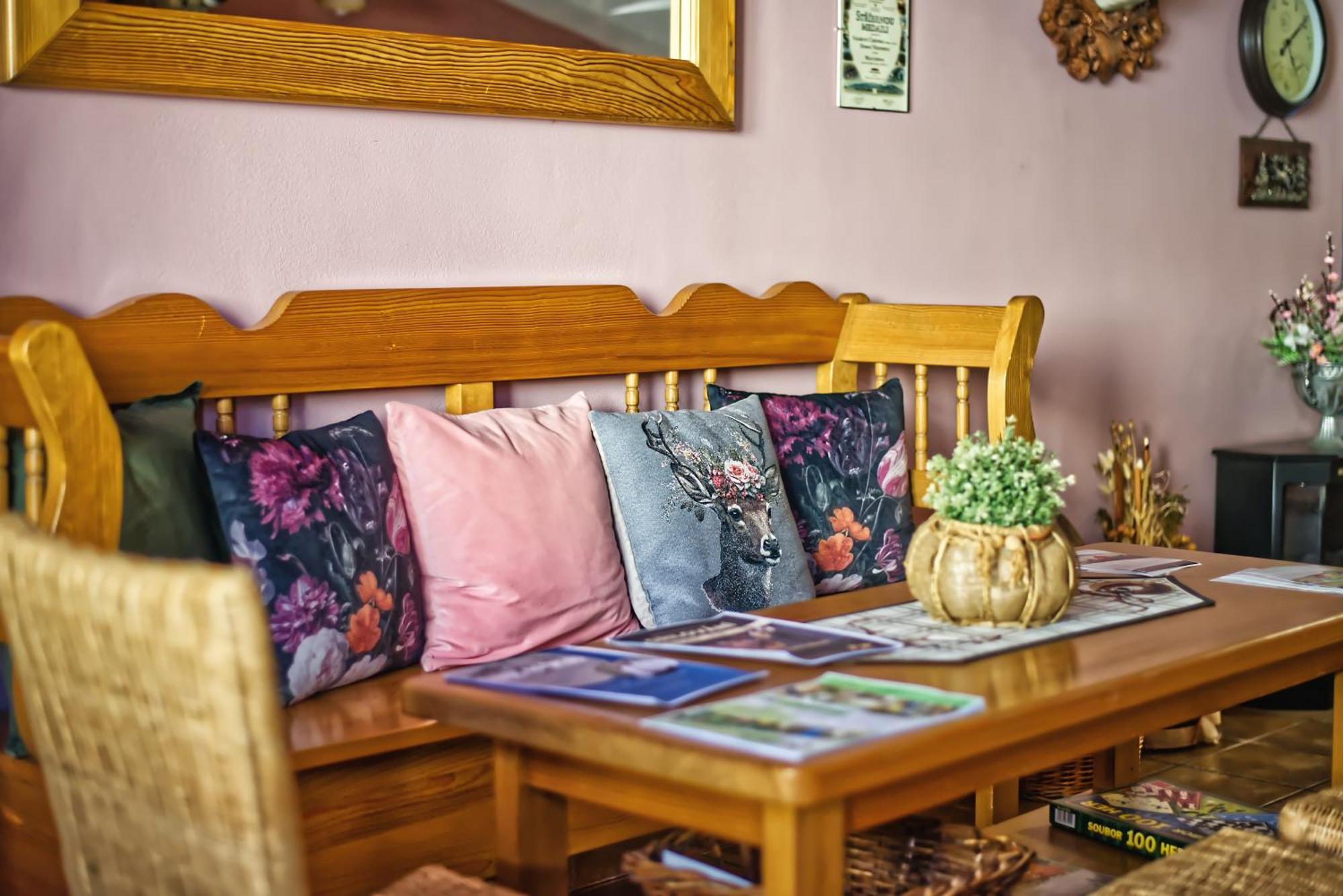 Penzion Vinarstvi Cervinka Horni Vestonice Exteriér fotografie